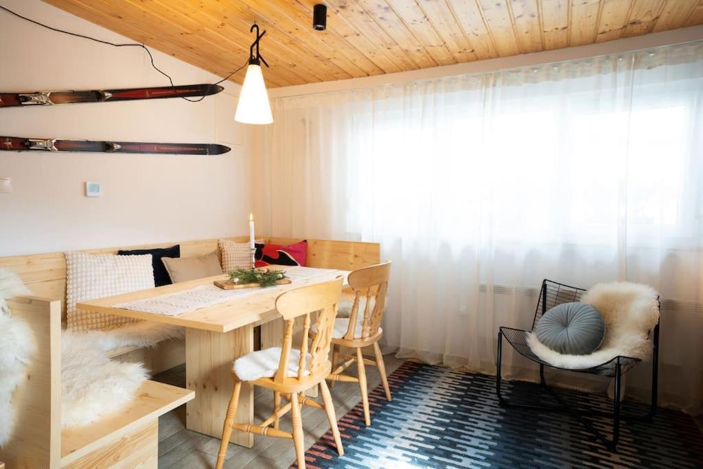 Ski Hut Smucka Кранска гора Екстериор снимка